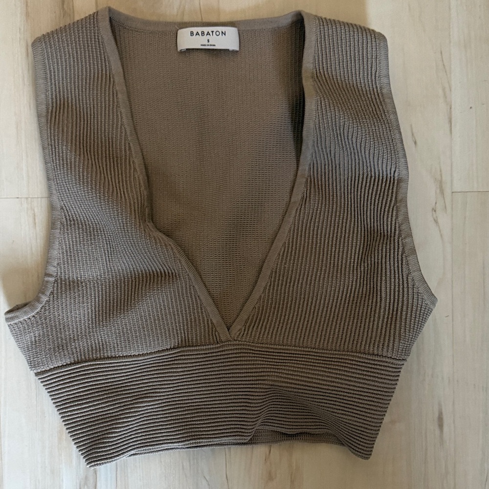 Aritzia Babaton Brown Knit V-Neck Tank Top